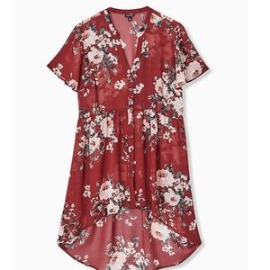 *NWT* Red Floral Hi-Lo Top